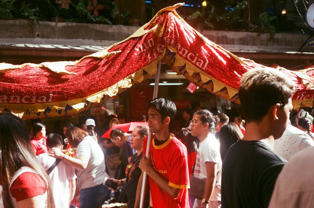 danza del dragone durante il capodanno cinese